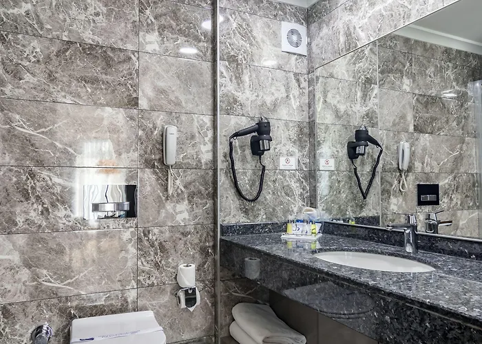 2000 Kavaklidere Hotel 4*