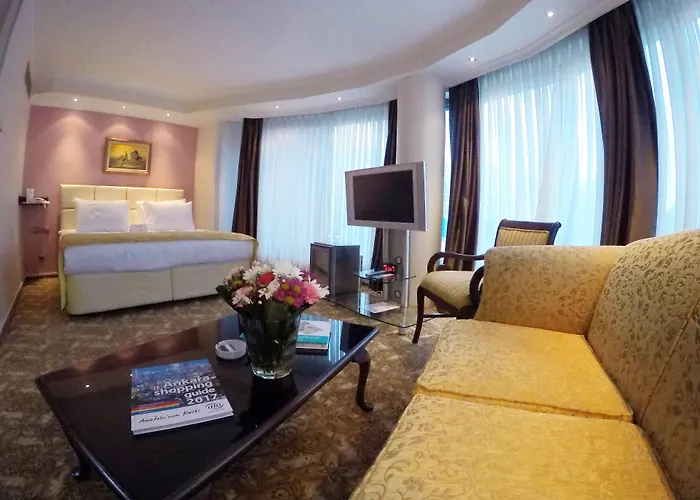 Hotel 2000 Kavaklidere 4*