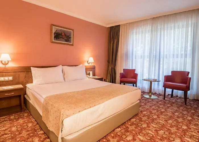 2000 Kavaklidere Hotel 4*